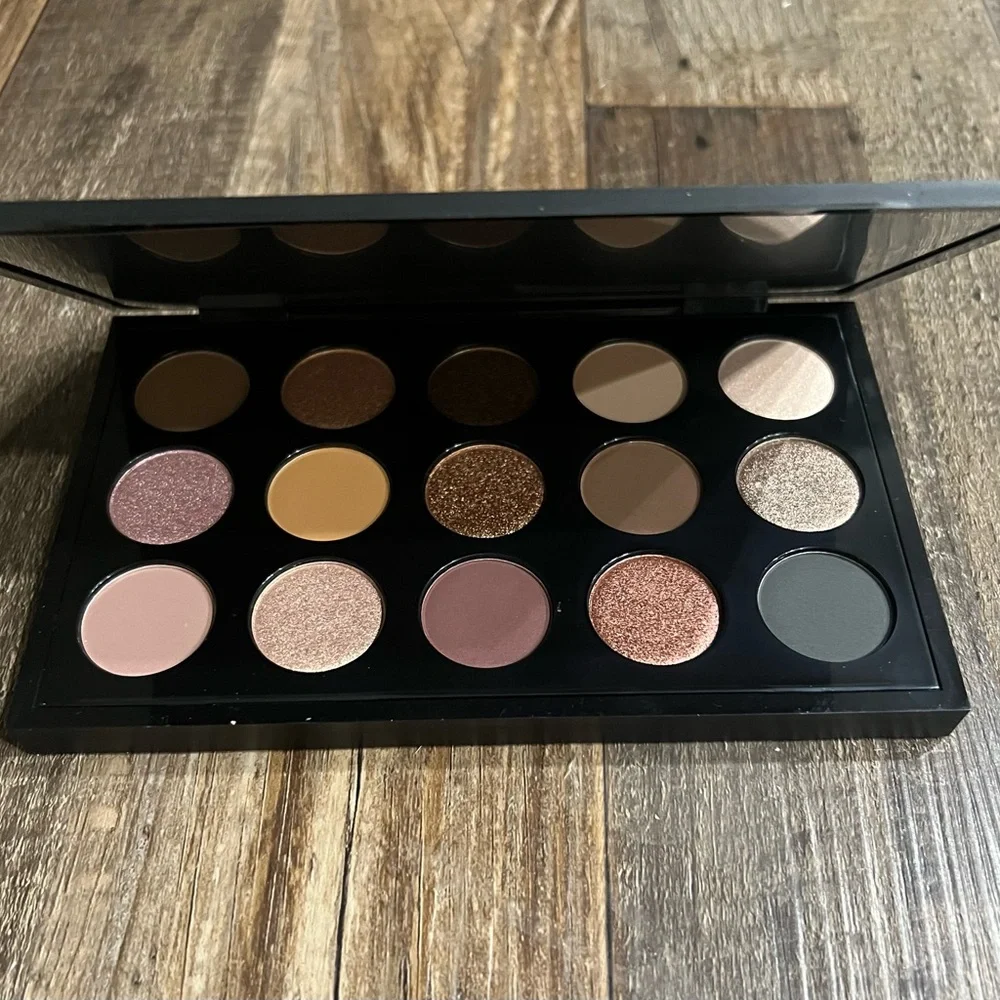 NIB Ready to Wear Pro Eyeshadow collection